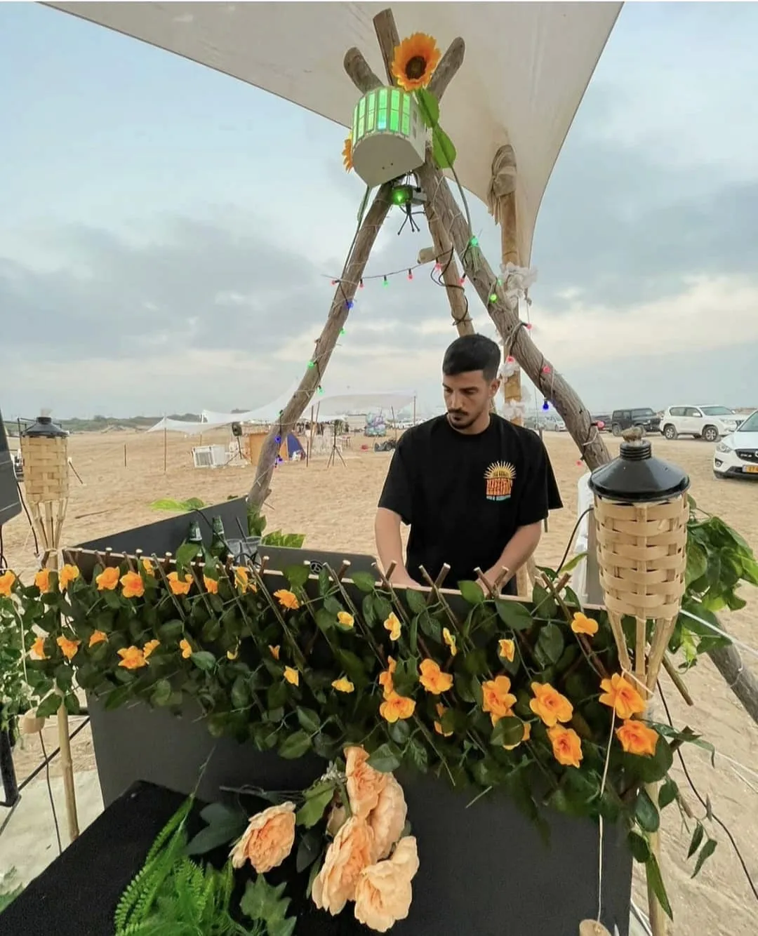 CLOYSTER playing an open-air party in the dunes